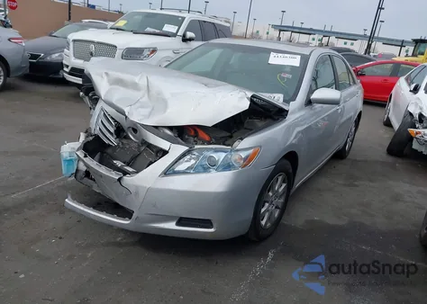 2009 Toyota Camry Hybrid z USA, uszkodzony, nr VIN 4T1BB46K49U110795